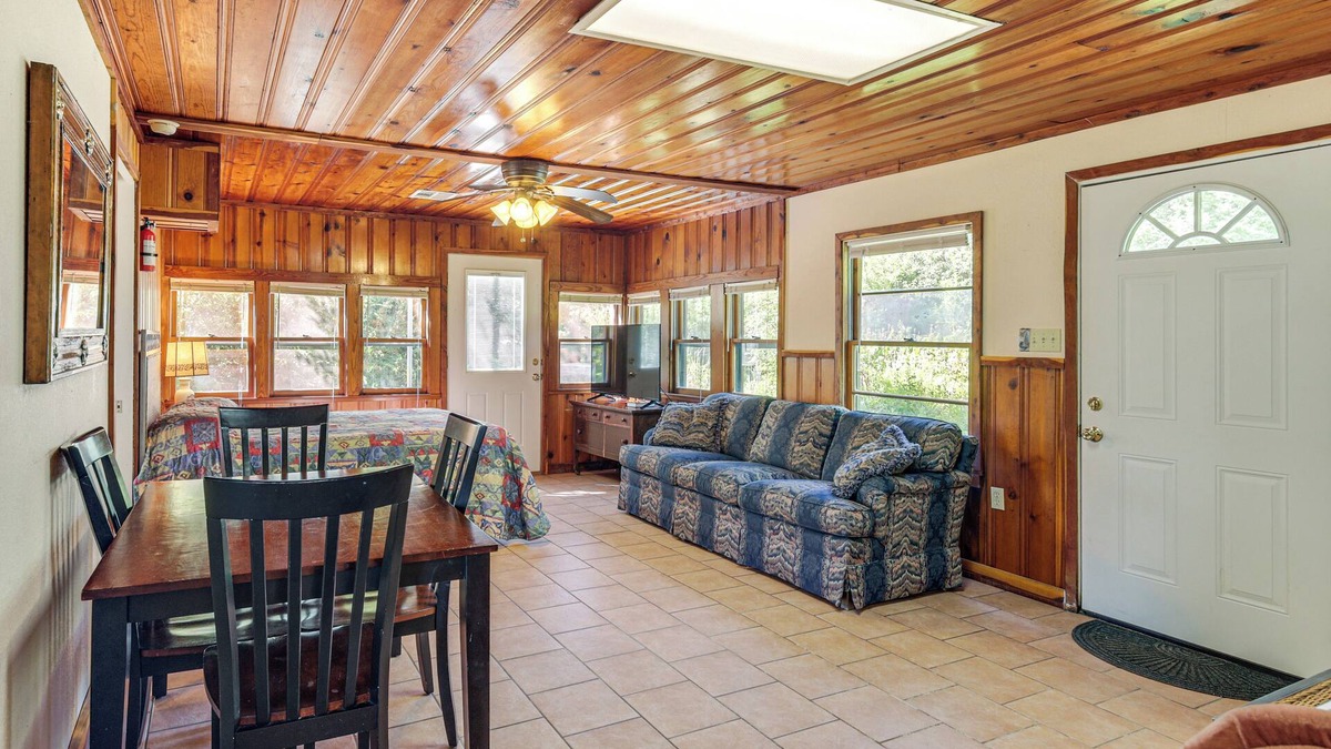 Lake Whitney Cottage | 2 Mi to Fishing on Lake Whitney: Cottage w/Deck