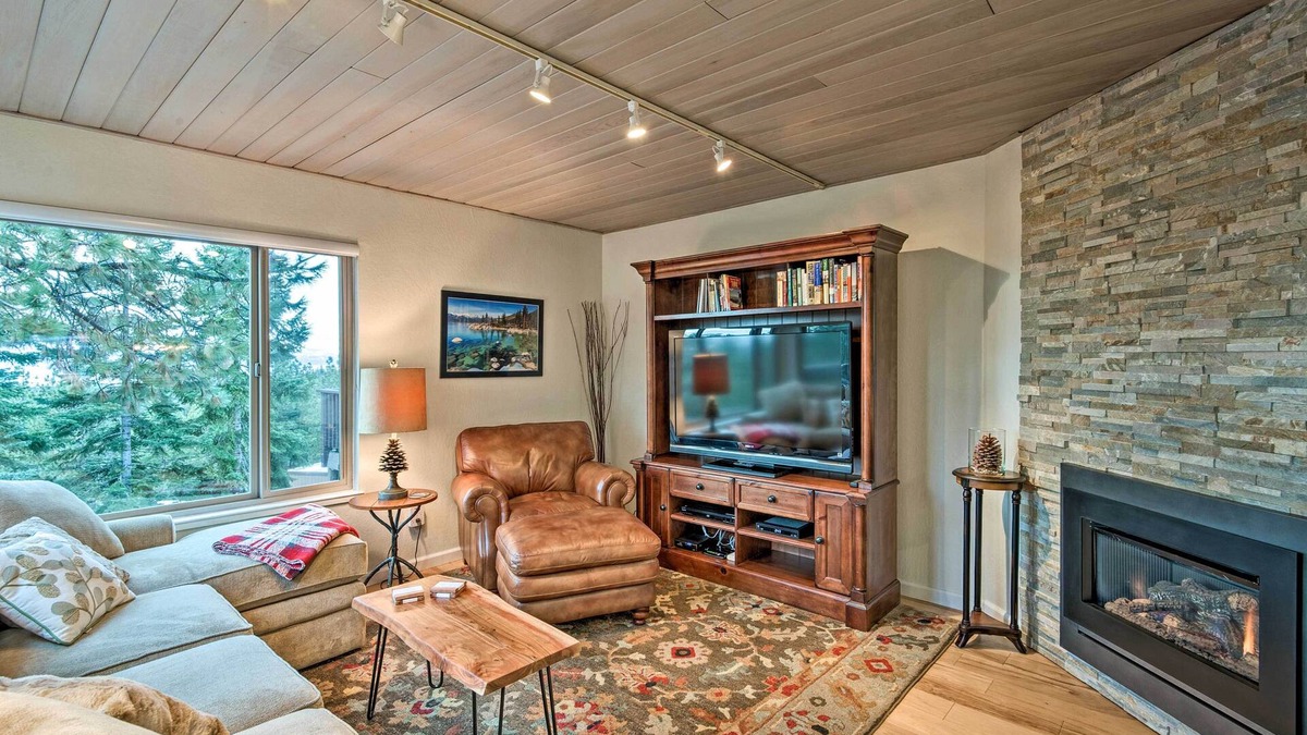 Zephyr Cove House | 2 Mi to Heavenly Mountain: Tahoe Retreat w/Views