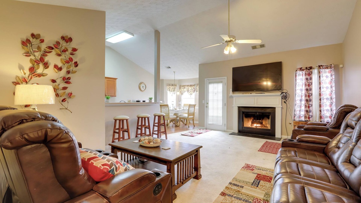 McDonough House | 2 Mi to Heritage Park: Pet-Friendly McDonough Home