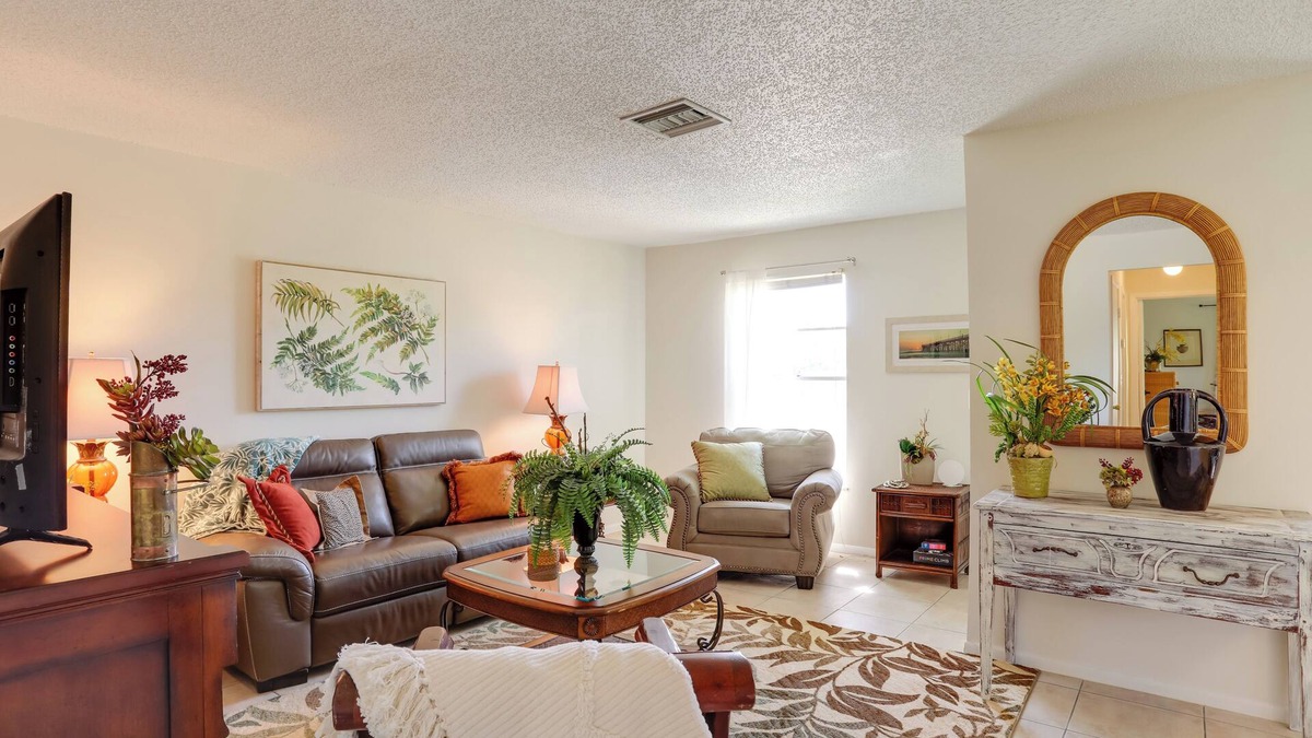 Hobe Sound House | 2 Mi to Hobe Sound Beach: Townhome w/Lanai