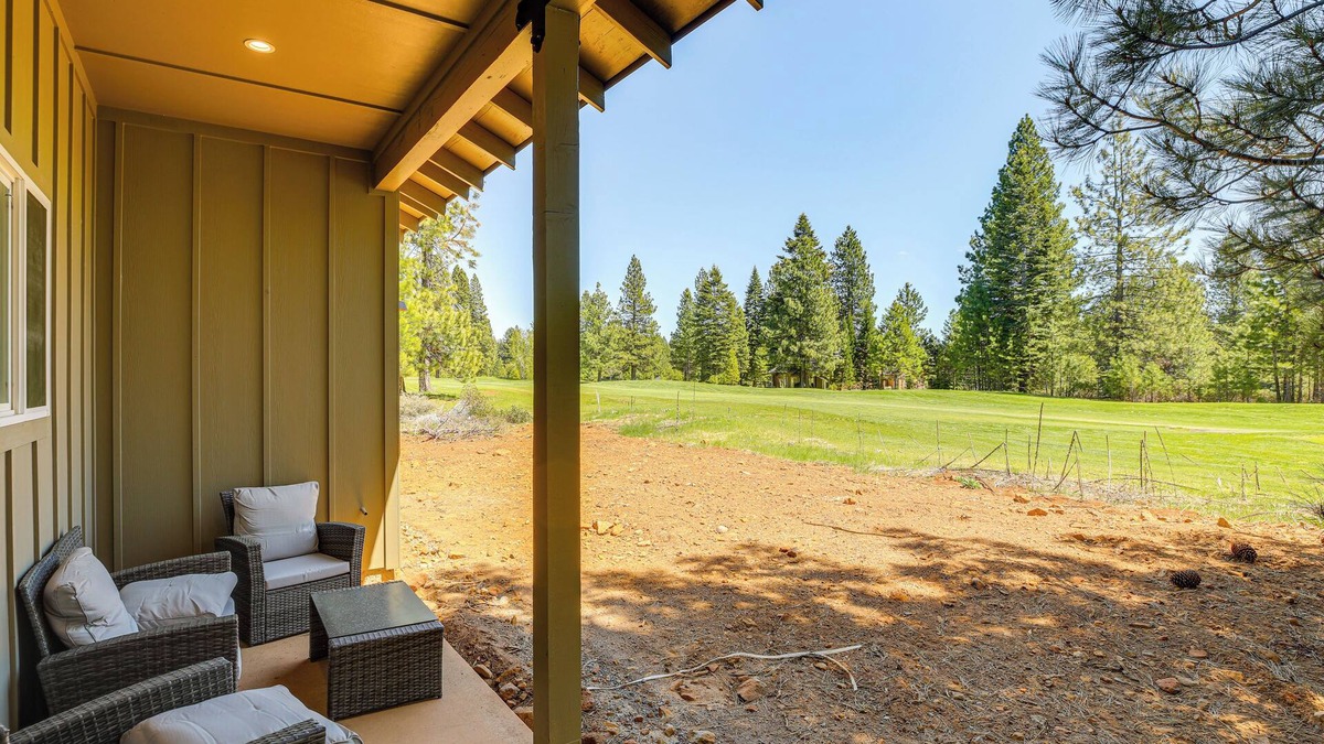Bailey Creek House | 2 Mi to Lake Almanor: Home w/Golf Course Views!