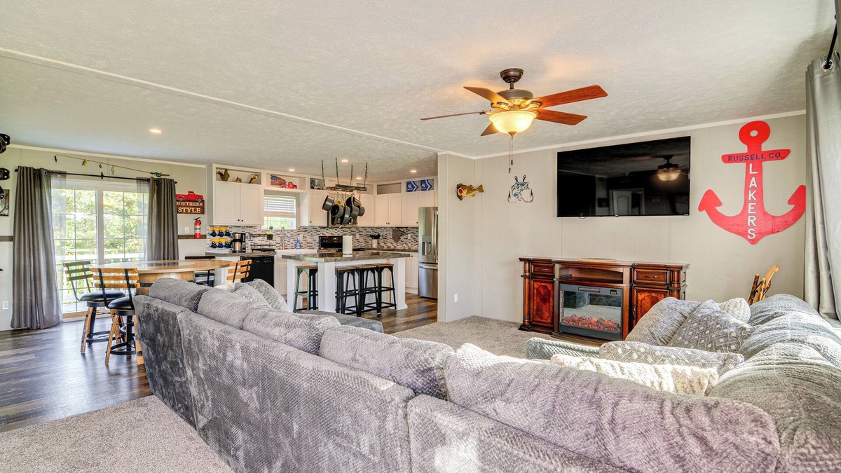Jamestown House | 2 Mi to Lake Cumberland: Family-Friendly Retreat!