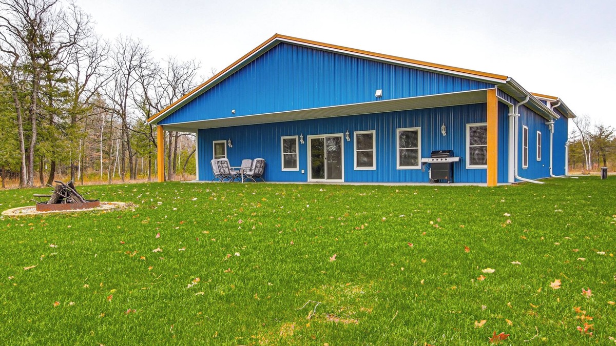Abrams House | 2 Mi to Lake Michigan: Home w/Patio in Green Bay