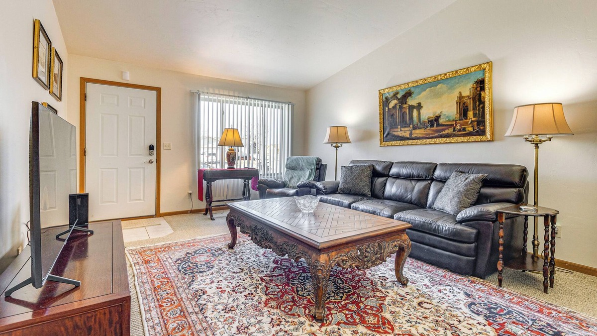 Manitowoc House | 2 Mi to Lake Michigan: Cozy Duplex w/Private Yard
