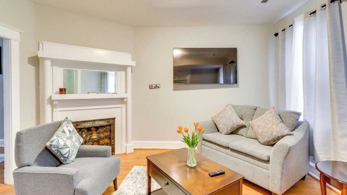 Le Droit Park House | 2 Mi to National Mall: DC Townhome