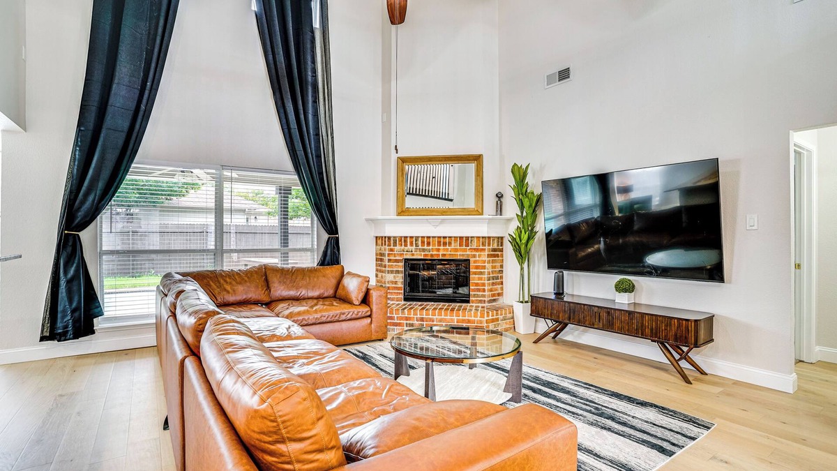 Burleson House | 2 Mi to Old Town: Spacious Burleson Vacation Home