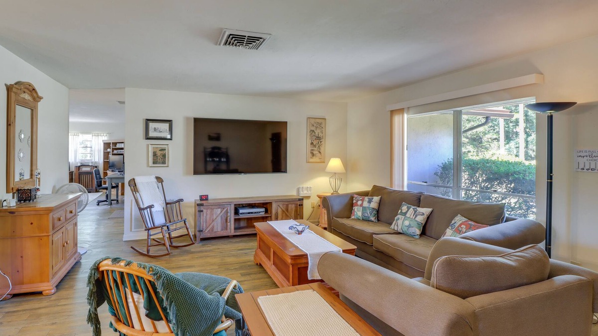 Dunnellon House | 2 Mi to Rainbow River: Home in Dunnellon