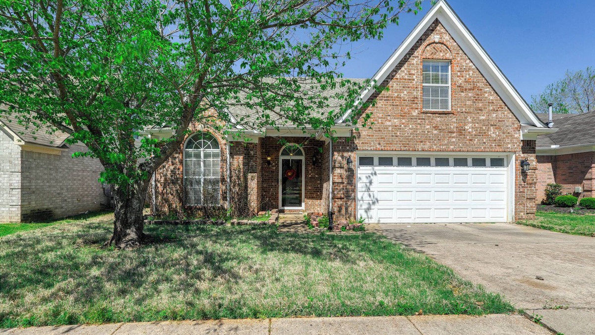 Cordova House | 2 Mi to Shelby Farms: Charming Family Home w/Yard