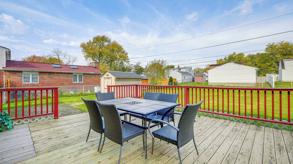 Cheektowaga House | 2 Mi to Walden Galleria: Home w/Furnished Deck!