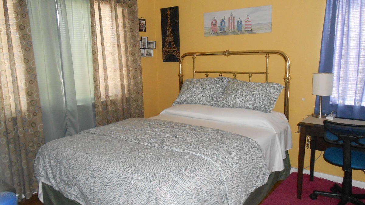 Sun Valley Bed & Breakfast | 2 Miles Burbank Airport/7 Miles Universal/Studios/N Hollywood. Cozy Room