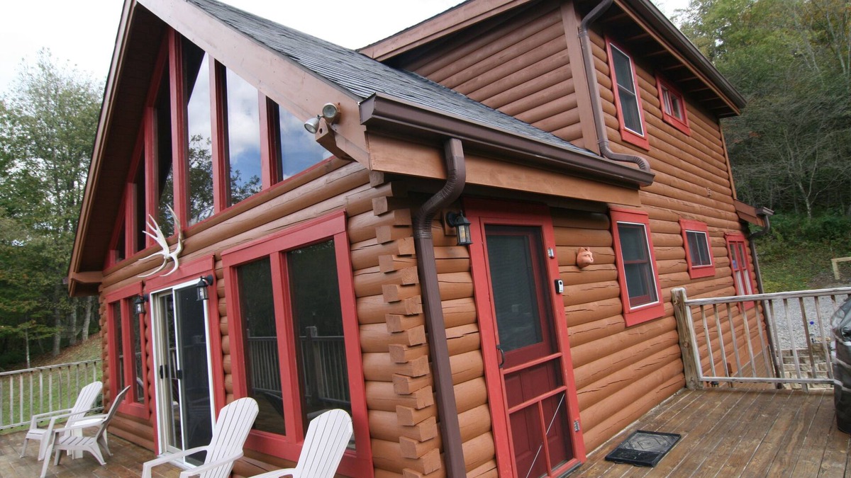 Slaty Fork House | 2 Miles to Snowshoe Secluded 3BR Log Cabin on 9 acres Hot Tub Waterfall WIFI