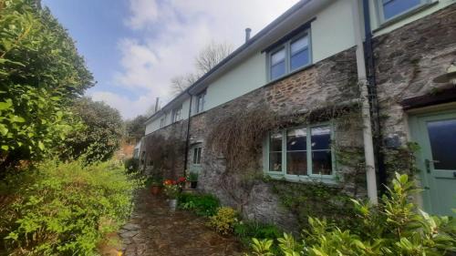 Tuckenhay Bed & Breakfast | 2 Mill Cottages