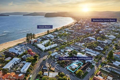 Ettalong Beach House | 2-Min Walk to Beach Modern Firepit Yard Kids welcome