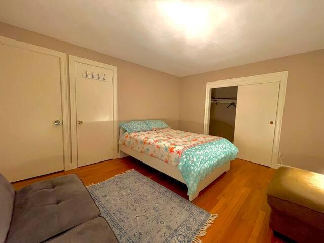 Needham House | #2 MINIMALISTIC ROOM NEAR I95-I90-ROUTE 9