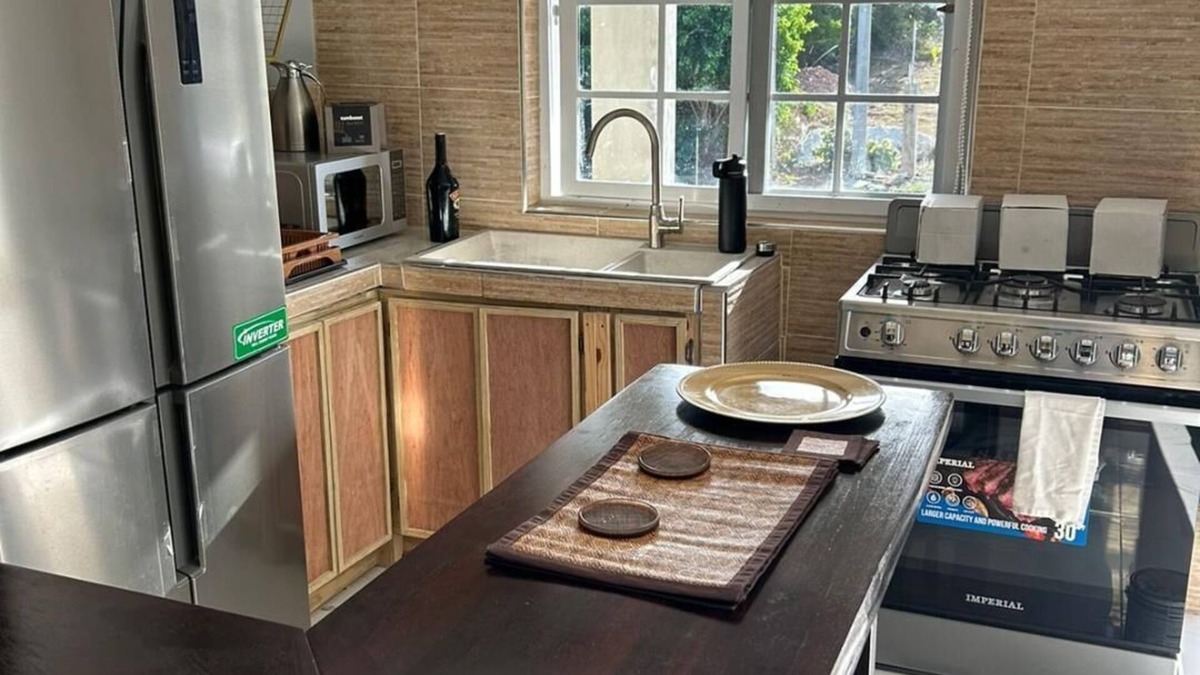 Discovery Bay House | 2 Minutes from Puerto Seco Beach. Food, Fun, Entertaining spots