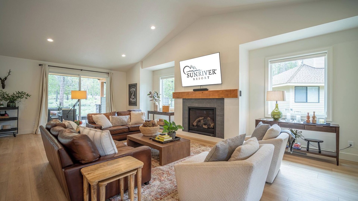 Deer Park House | 2 Mt. Adams Lane | 4BD/4.5BA, Sleeps 10