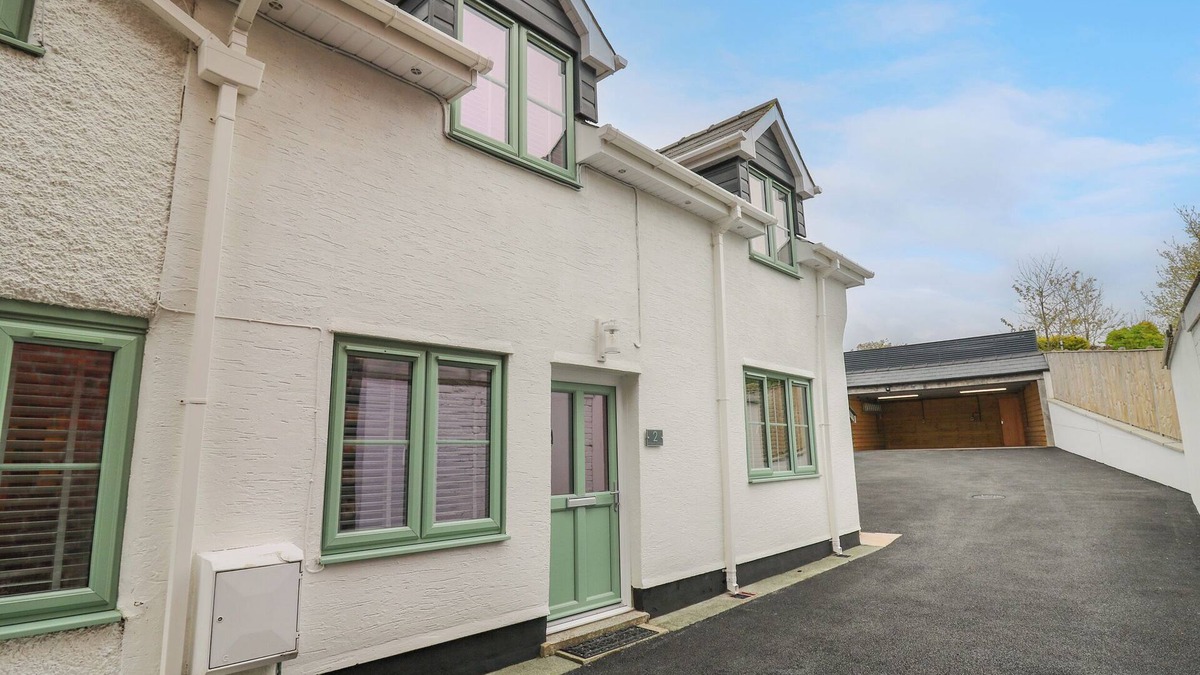 Rhayader Cottage | 2 PENPORTH, family friendly, with open fire in Rhayader