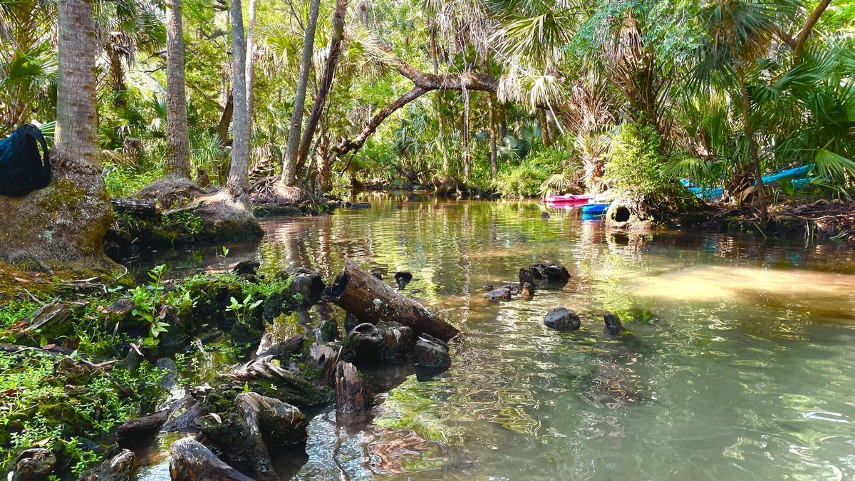 Chassahowitzka Apartment | 2 Person Inflatable Kayak@ChazzMinido