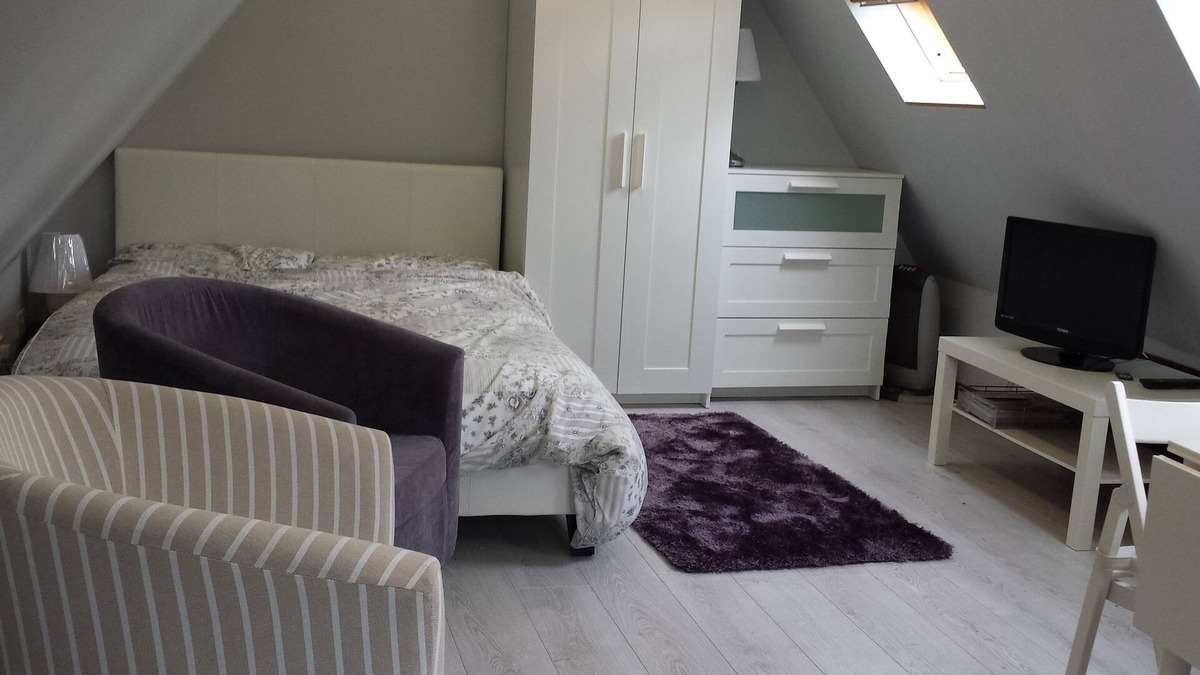 Hatfield Broad Oak Apartment | 2 person Studio Flat between London and Cambridge newly refurbished