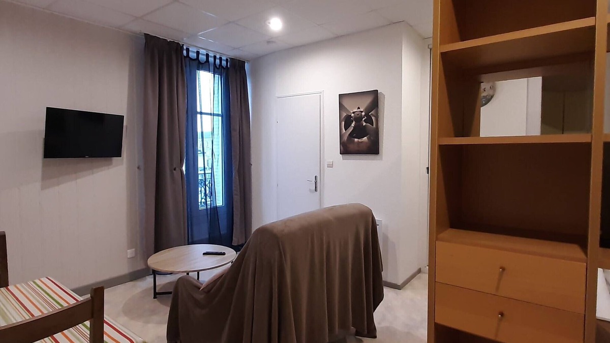 Vittel Apartment | 2-PERSON STUDIO NEAR THE SPA