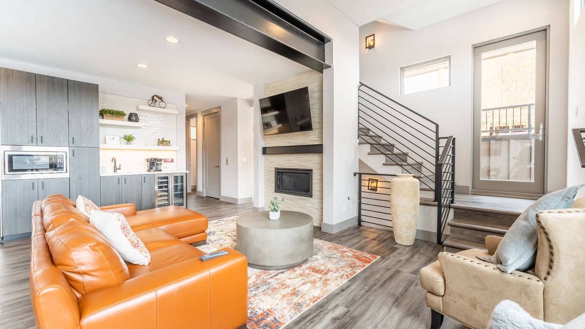 Keystone House | 2 Private Balconies, Hot Tub, Mountain Views, 1/2mi to lifts/golf/village
