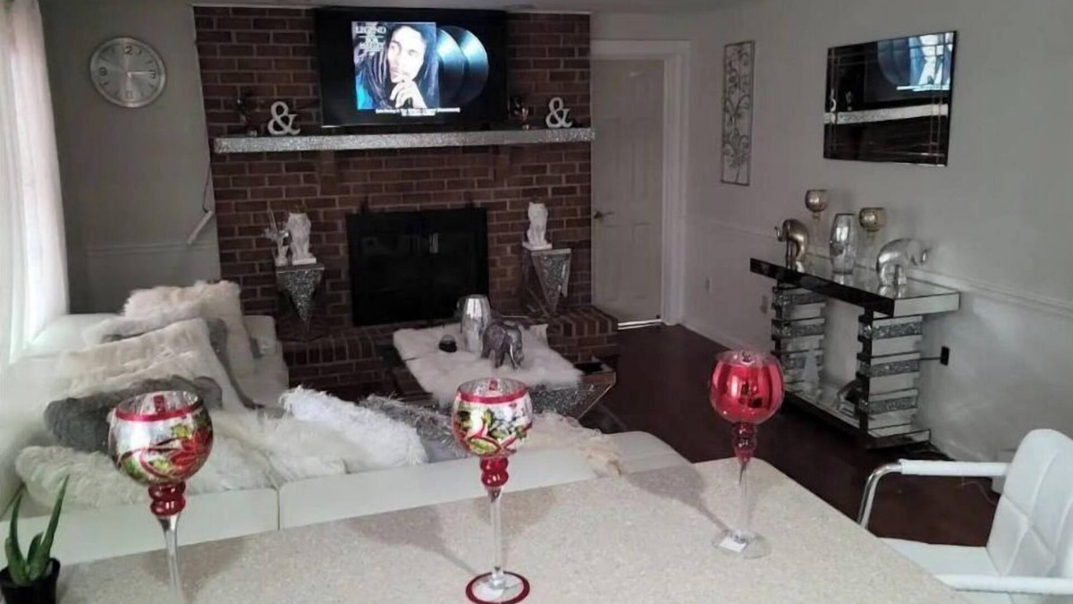 Colesville House | 2 QUEEN BEDS 2 GUESS