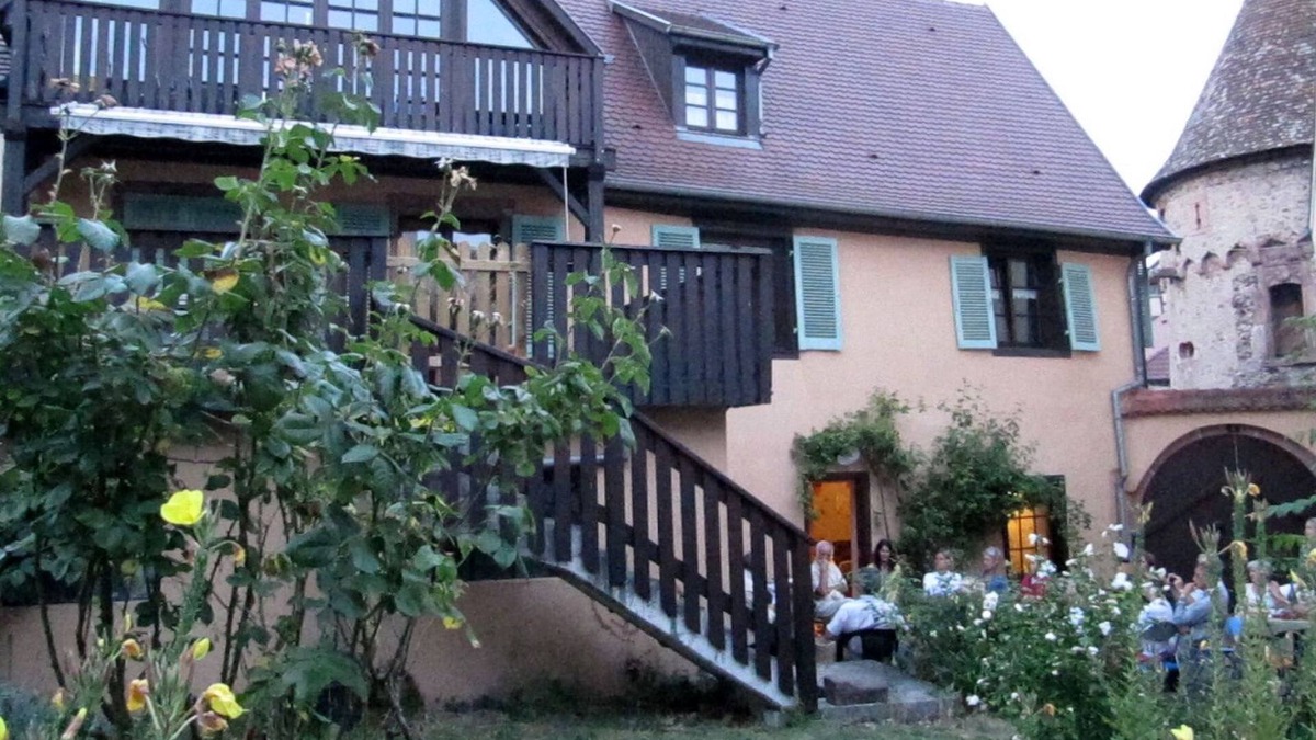 Ammerschwihr Apartment | 2 Quiet, spacious, comfortable, at the foot of the Vosges and vineyards, south,