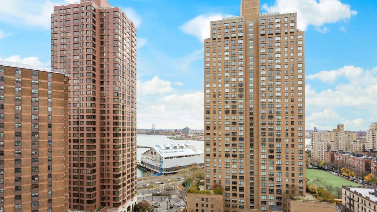 Upper East Side Hotel | 2 Relaxing NYC Rooms Ideal for Families & Sightseeing! Parking Onsite!