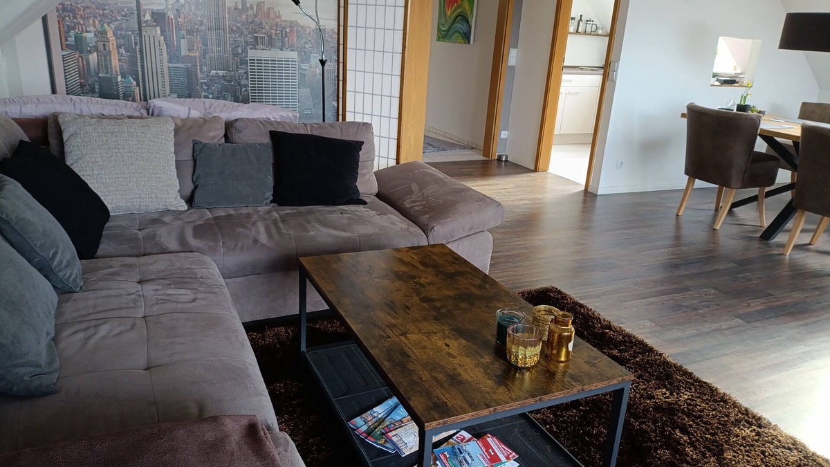 Hamburg-Mitte Apartment | 2 room 86sqm DG apartment on the outskirts of Hamburg