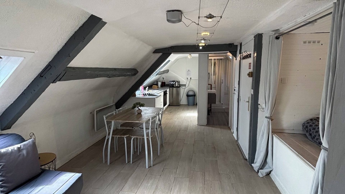 La Chapelle-en-Serval Apartment | 2-room apartment, 2 double beds