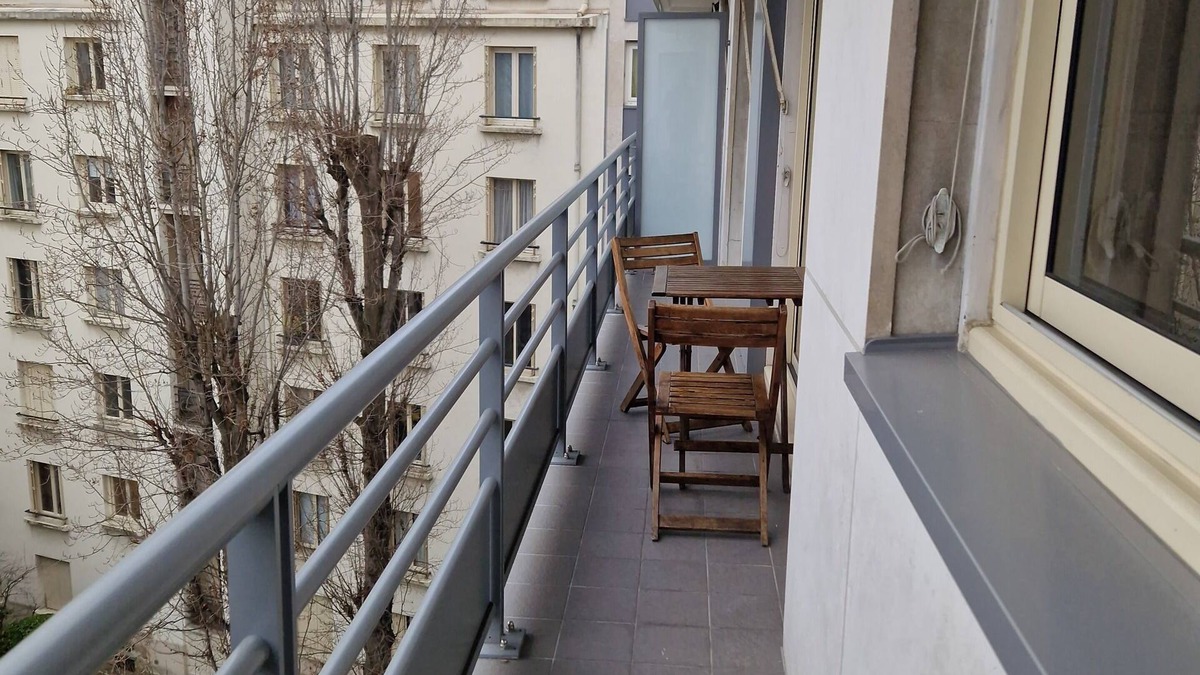 Republique–Point-du-Jour Apartment | 2 room apartment, very bright, quiet