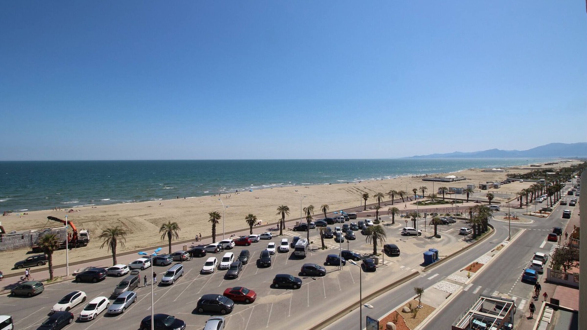 Le Grand Large Apartment | 2 room apartment with sea view and parking