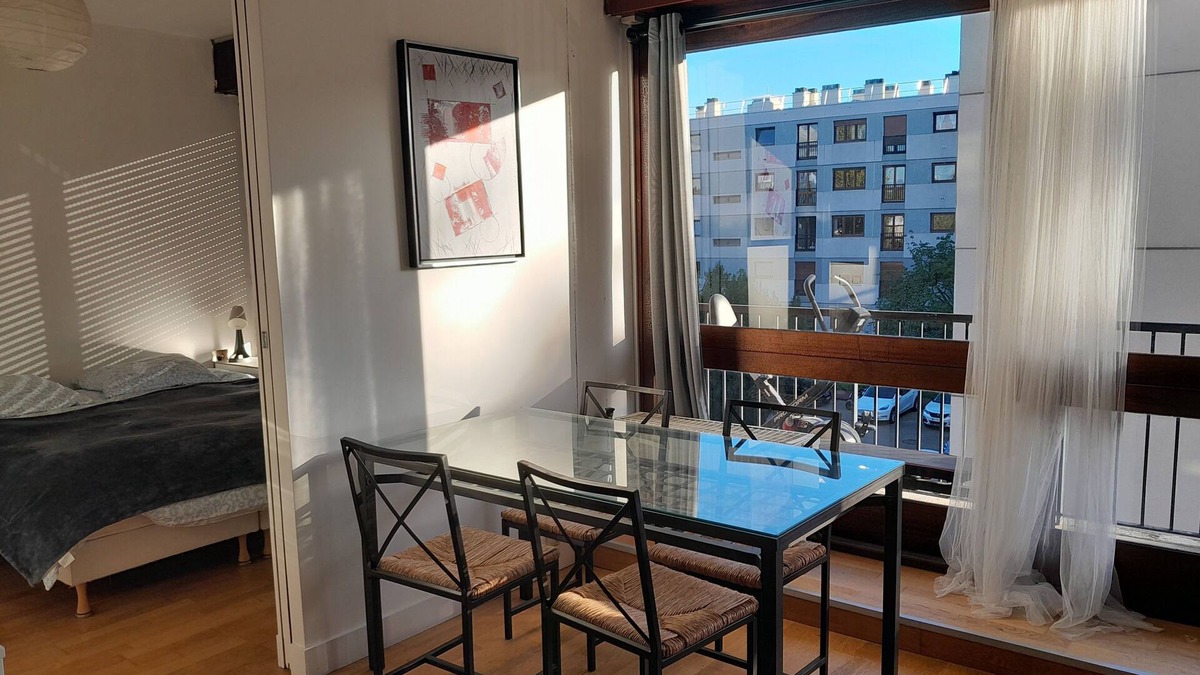 Le Plessis-Robinson Apartment | 2-room apartment 50 m2, 5 mn from ROBINSON station