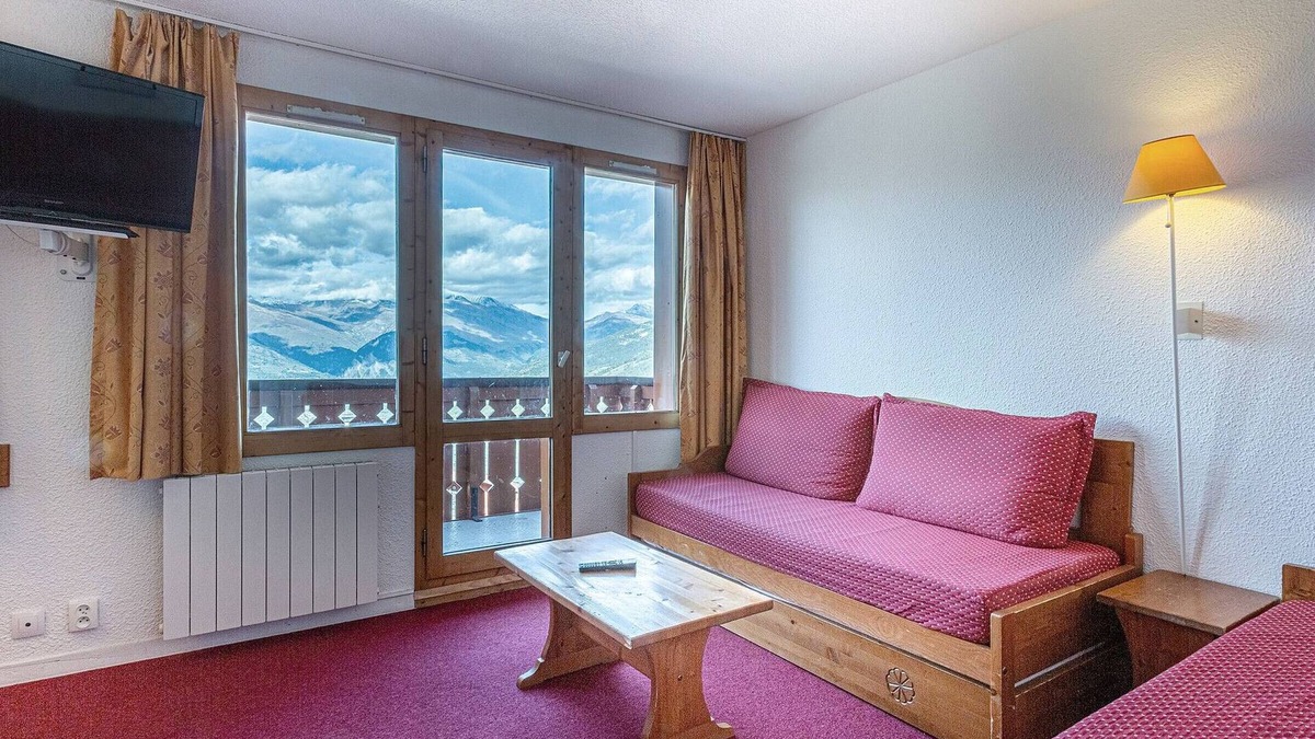 Bellentre Apartment | 2-room apartment, 6pax, balcony, Mont Blanc view, pets ok, near slopes