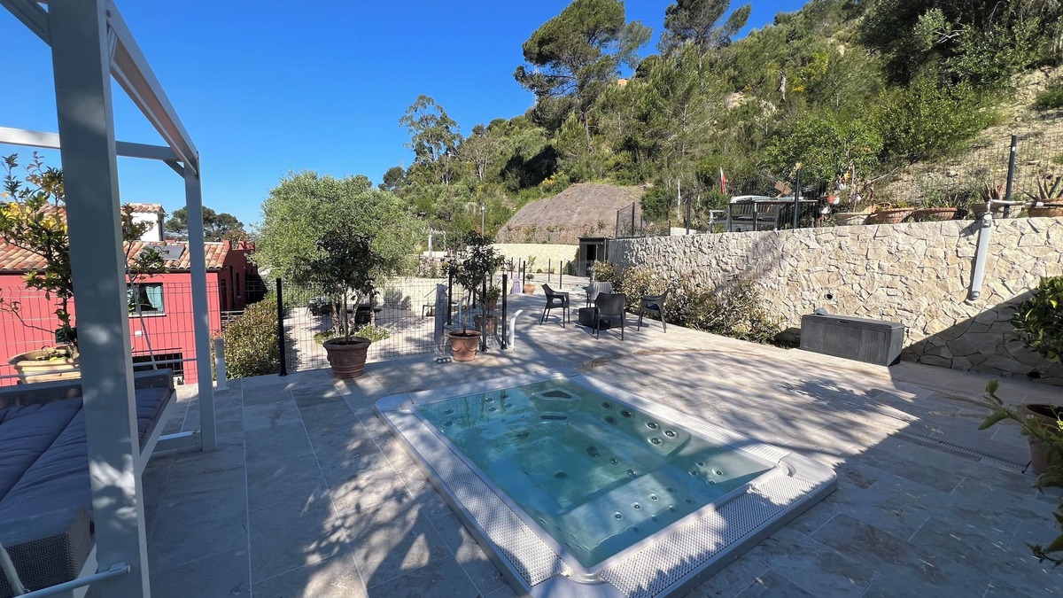 La Trinite Apartment | 2-room apartment - jacuzzi & terrace
