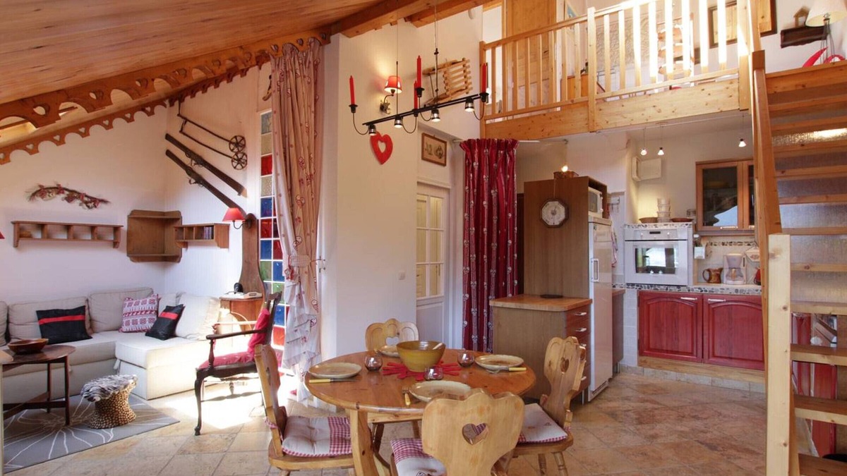 Forville Apartment | 2-Room Mezzanine Apartment for 4 in Briançon with Balcony and Parking