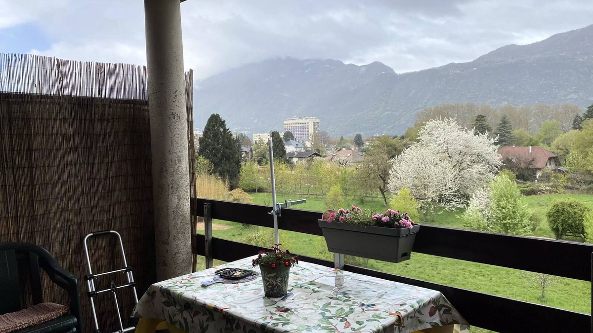 Aix-les-Bains Apartment | 2 rooms - 2 in Aix Les Bains 62 - 2 Rooms for 2 People