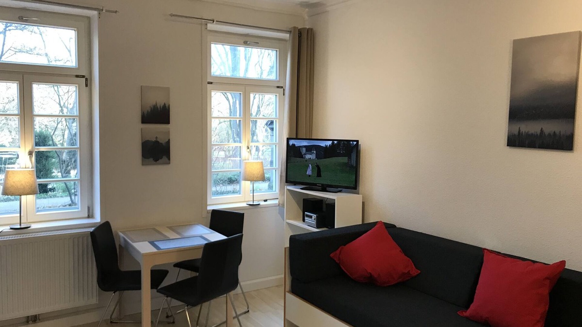 Tuebingen Apartment | 2 rooms-Apartment IV "Am Nonnenhaus", near the university for 2-4 people