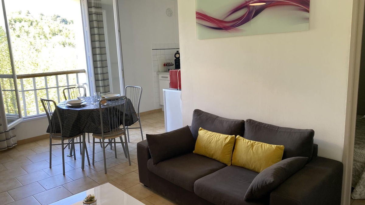 Riez Apartment | 2 Rooms in the heart of Provence