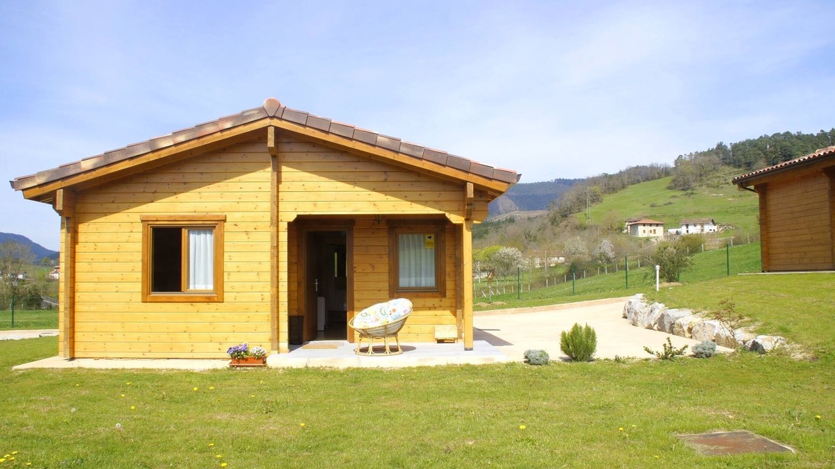 Ayala House | 2. Satia Berri log cabin