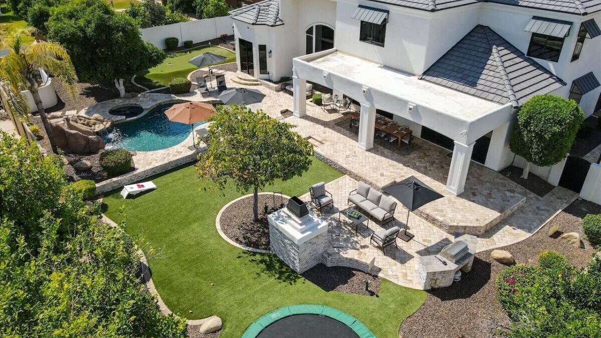 Thayer Estates House | 2 Separate Game Rooms, Heated Pool, Spa, Basket Ball, Putt-Putt, Trampoline!