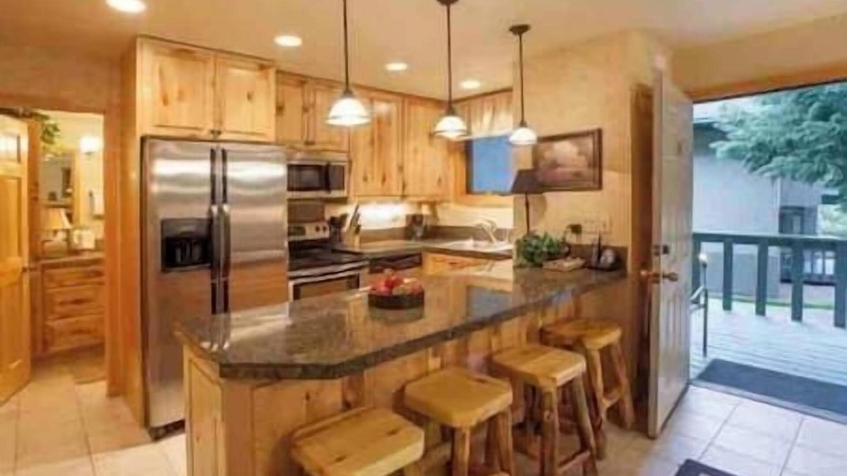 Snowmass Village Resort | 2| Snowmass Club | Lux Resort | Concierge | Pool | Ski