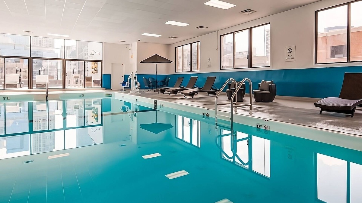 Downtown Chicago Hotel | 2 Spacious Units Close to Navy Pier! Pool, Parking