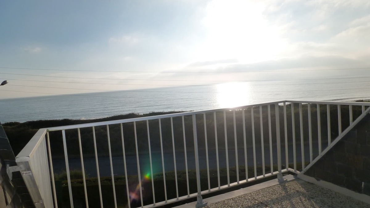 Kervoyal Apartment | 2-star sea view apartment in Kervoyal