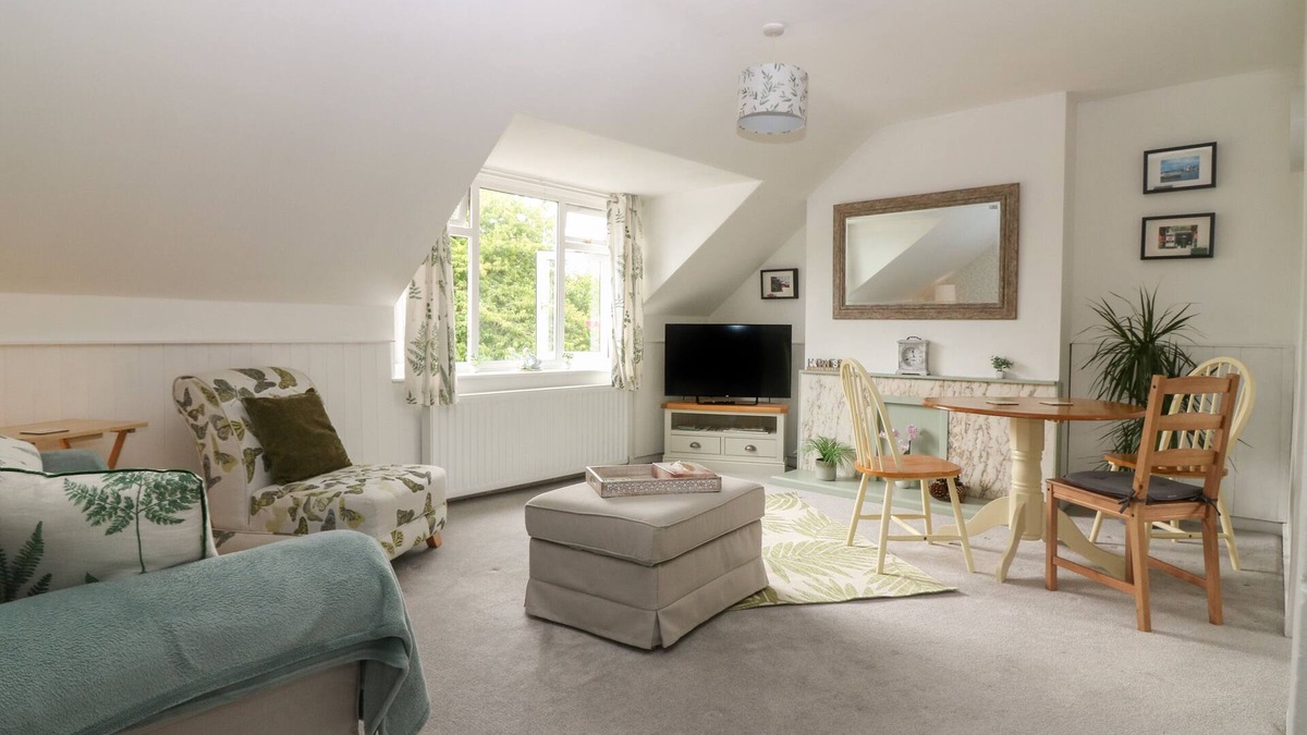 Peterculter Cottage | 2 STATION ROAD EAST, character holiday cottage in Peterculter