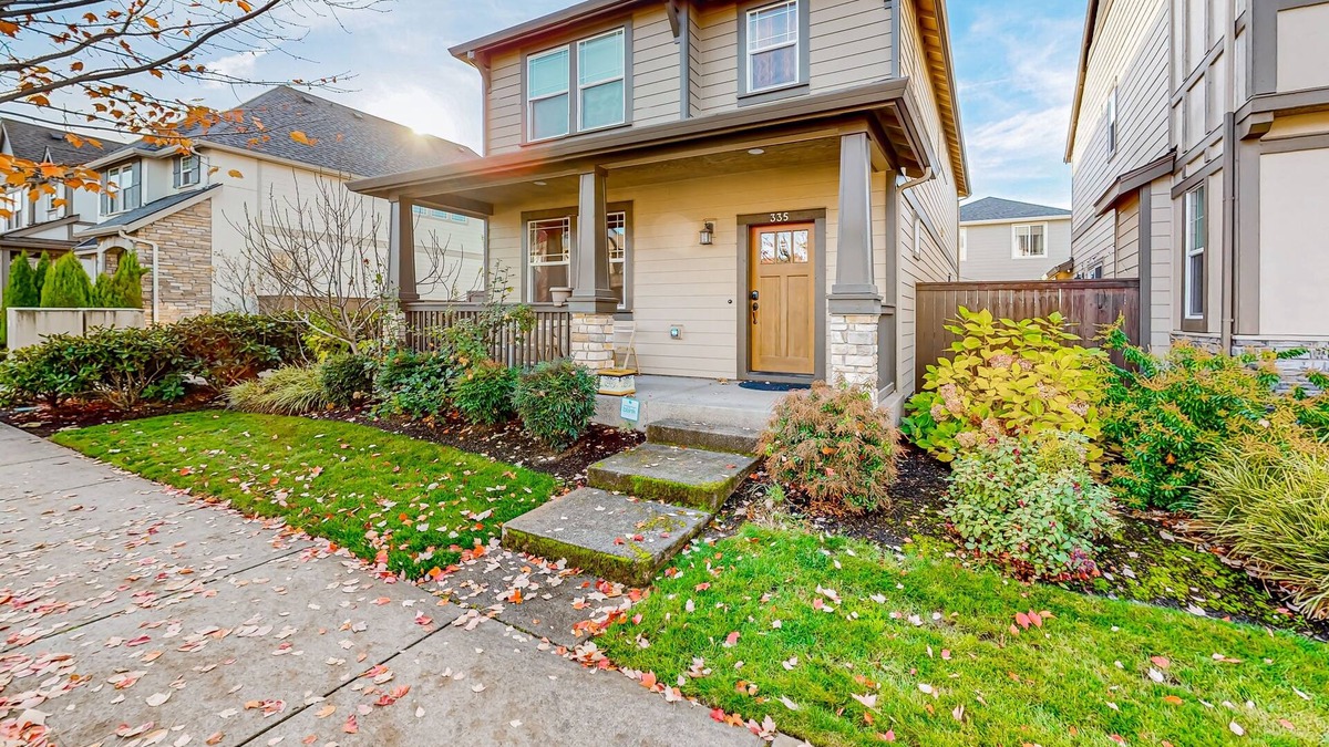 Beaverton House | 2-story home in great location with fireplace, grill, fast WiFi, & streaming