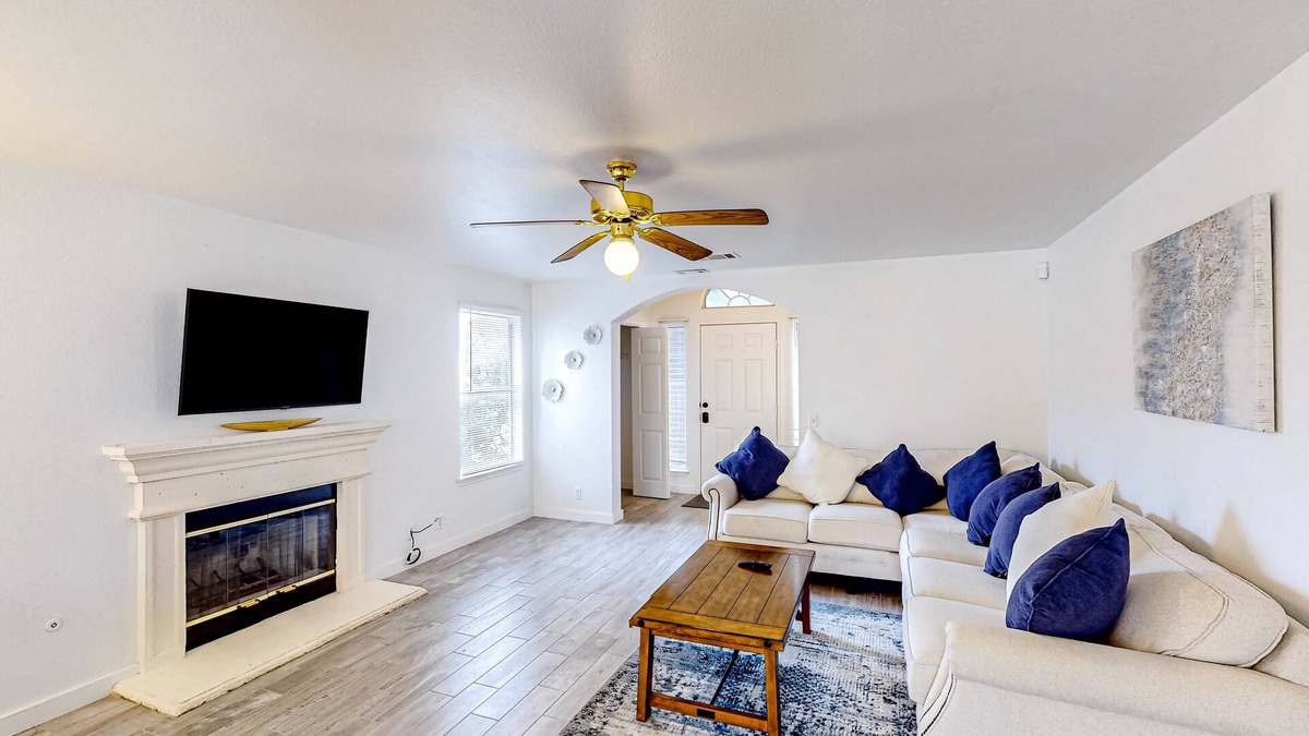 Buda House | 2-story home with private outdoor pool, fenced backyard, fireplace, patio, & AC
