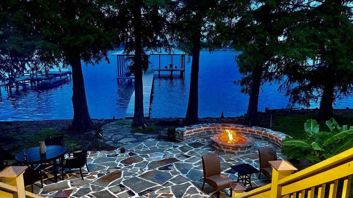 Ventress House | 2 story river house with Amazing views!