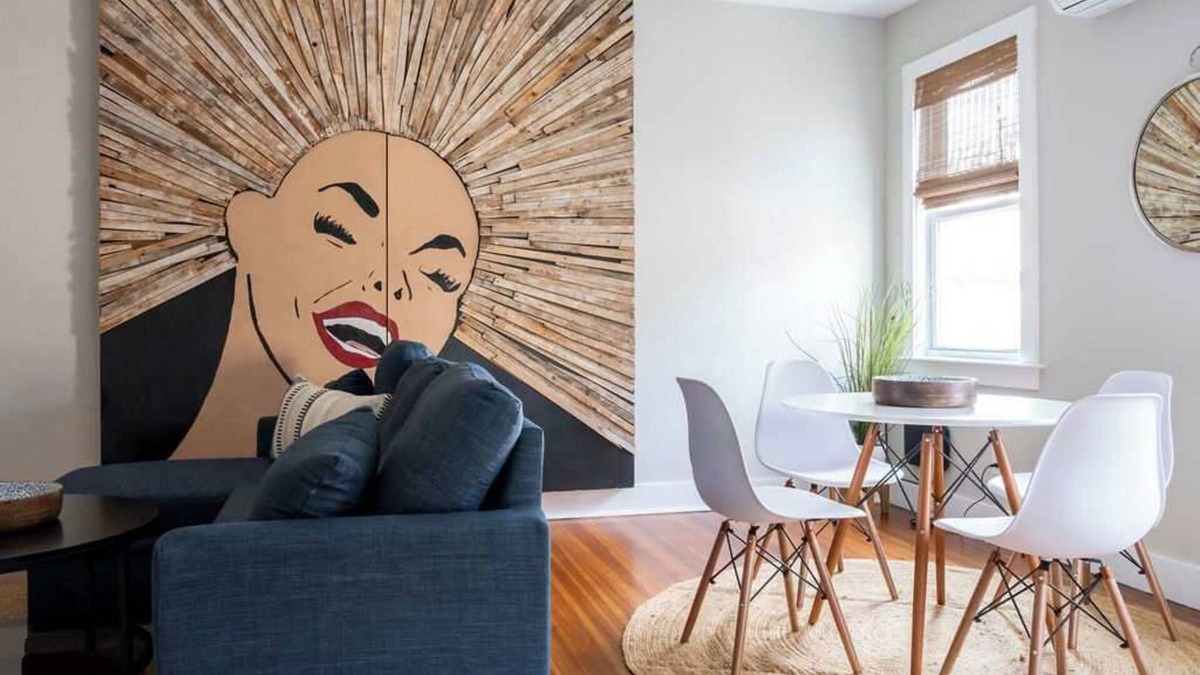 Off Broadway Apartment | 2 Stylish Apartments Near Wharf, Shops & Brewer’s