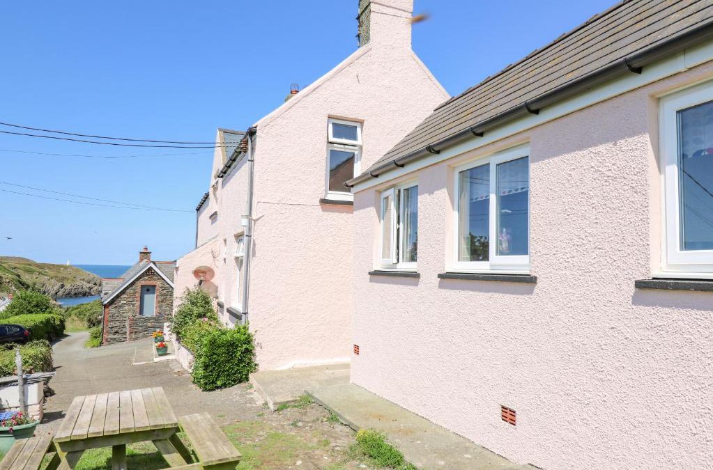 Porthgain House | 2 Sunny Hill